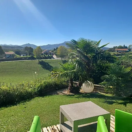 Monic Appartement Souraïde